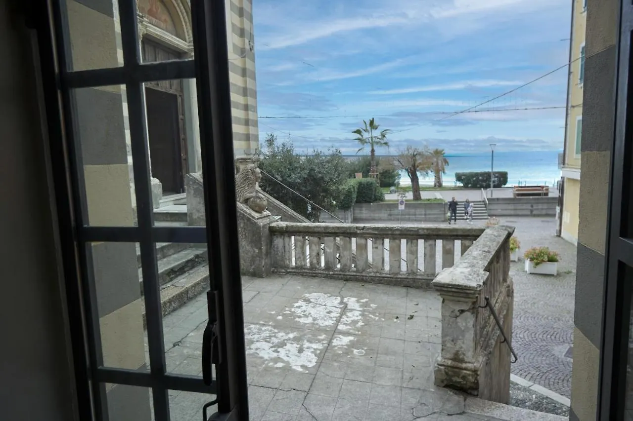 La Stenella Blu, Una Finestra Sul Mare Celle Ligure 0*,  Italy