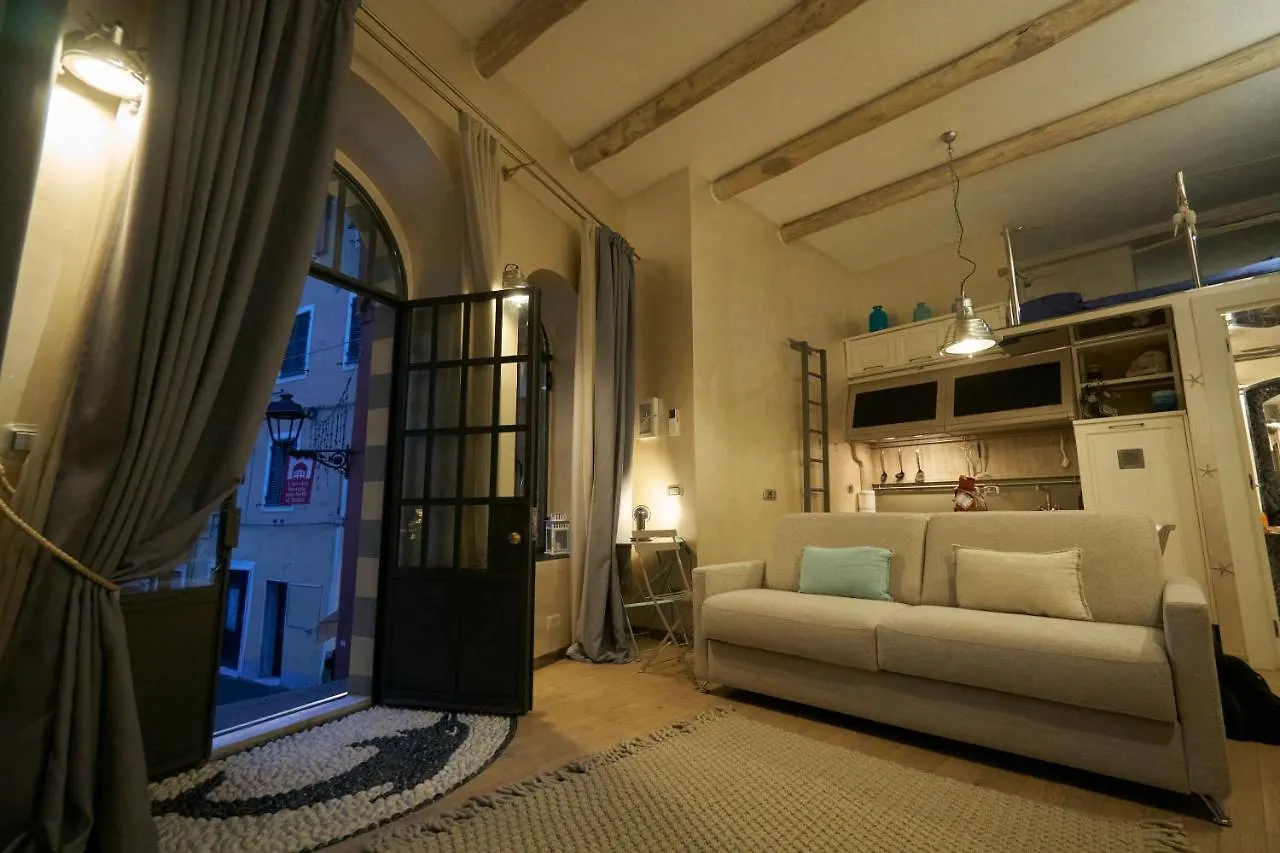 Apartment La Stenella Blu, Una Finestra Sul Mare Celle Ligure Italy